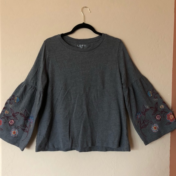 NWT Loft Large Embroidered Bell sleeve gray blouse - Picture 2 of 7